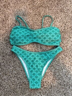 ⚡️NWOT Green Patterned Women's Bikini Set